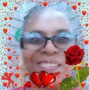 Meet your Posher, Deborah